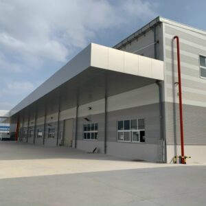 Lắp đặt Ốp Alumech mái sảnh tại KCN Bình Lục, Hà Nam