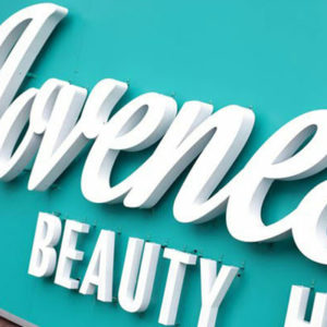 làm chữ nổi mica tại hải phòng