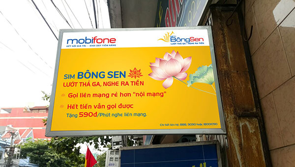 biển bạt hiflex treo tường