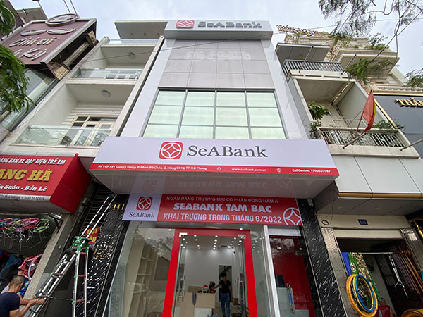 Công trình lắp đặt biển hiệu tại ngân hàng Sea Bank